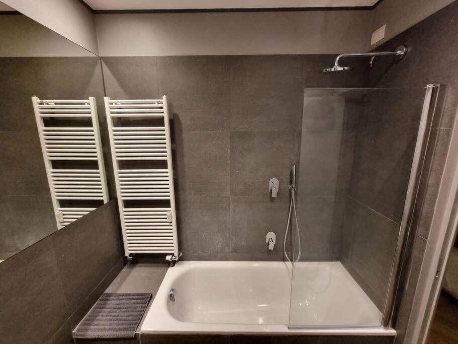Gazzana Corner House Apartment มิลาน ภายนอก รูปภาพ